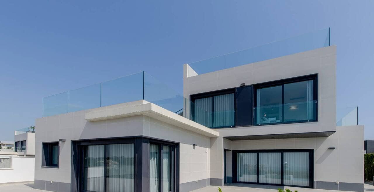 Chalet de 3 habitaciones en Campoamor en venta con piscina garaje - 1.195.000 € (Ref: 10088133)