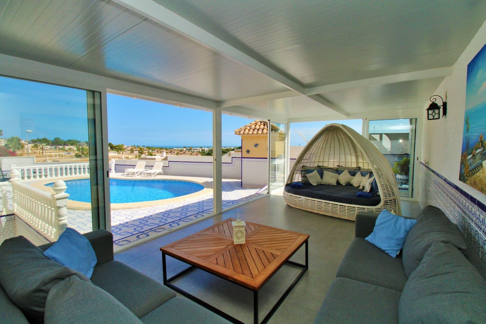Chalet de 3 habitaciones en Villamartin en venta con piscina garaje - 499.000 € (Ref: 10088159)