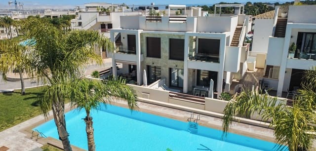 2 Zimmer Apartment zu verkaufen in Torrevieja mit Pool Garage - 299.000 € (Ref: 10088161)