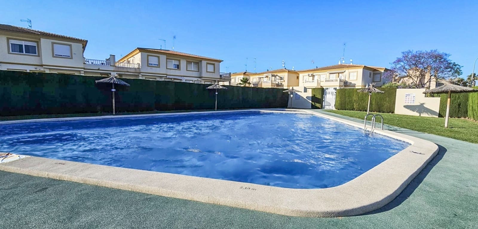 Casa de 2 habitaciones en Orihuela Costa en venta con piscina - 169.000 € (Ref: 10088197)