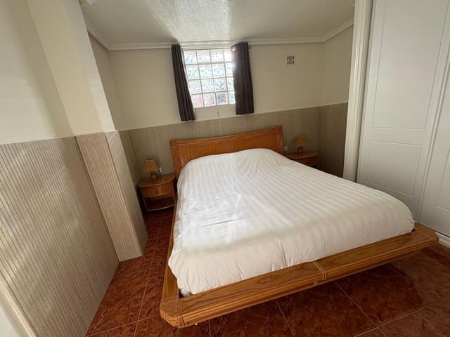 4 soveværelse Villa til salg i Torrevieja med swimmingpool - € 594.900 (Ref: 10088211)