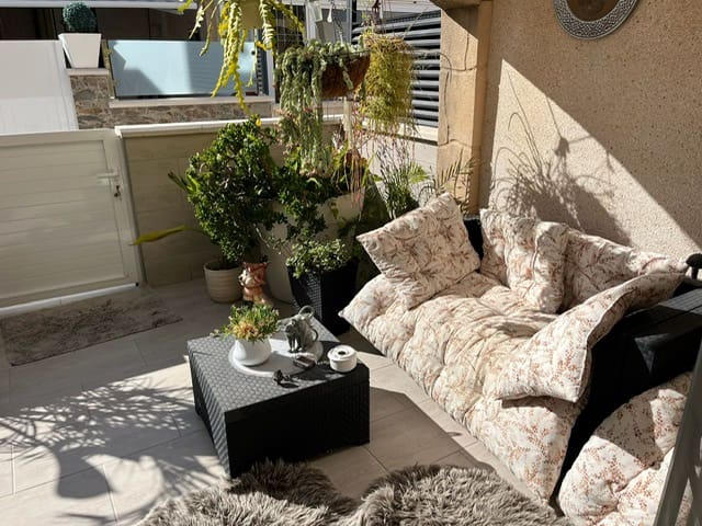 3 soveværelse Byhus til salg i Playa Flamenca med swimmingpool - € 228.000 (Ref: 10088215)