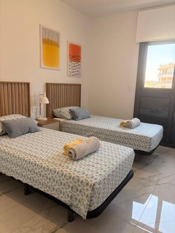 2 soverom Leilighet til salgs i Playa Flamenca, Orihuela med svømmebasseng garasje - € 397 500 (Ref: 10088231)
