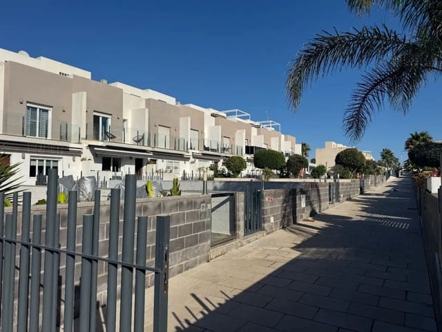 2 soveværelse Byhus til salg i Aguas Nuevas, Torrevieja med swimmingpool garage - € 298.000 (Ref: 10088242)