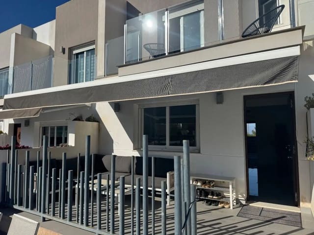 2 soveværelse Byhus til salg i Aguas Nuevas, Torrevieja med swimmingpool garage - € 298.000 (Ref: 10088242)