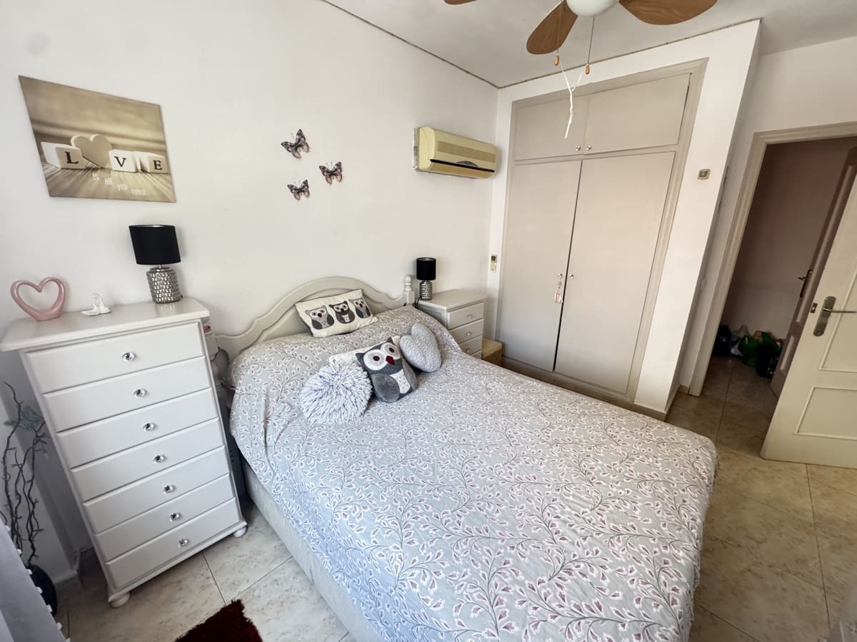 4 Zimmer Villa zu verkaufen in Villamartin - 299.000 € (Ref: 10088307)
