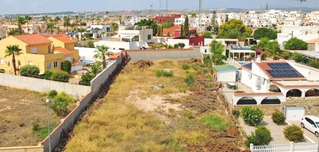 Terrain à Bâtir à vendre à Torrevieja - 450 000 € (Ref: 10096892)