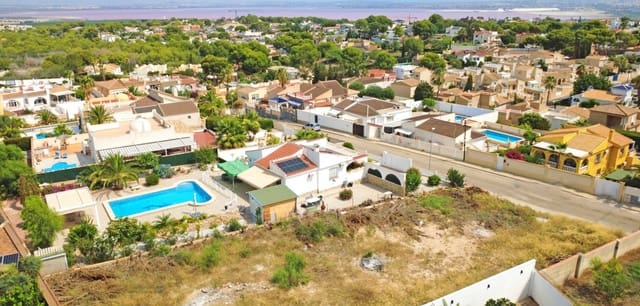 Terrain à Bâtir à vendre à Torrevieja - 450 000 € (Ref: 10096892)