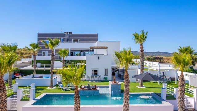 5 soverom Villa til salgs i Torremendo, Orihuela med svømmebasseng - € 1 695 000 (Ref: 10096908)