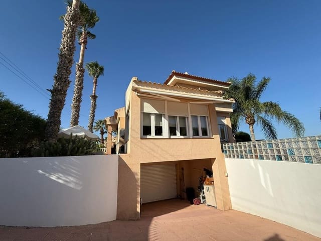3 slaapkamer Villa te koop in San Miguel de Salinas met zwembad garage - € 525.000 (Ref: 10096919)