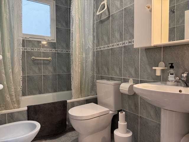 2 soveværelse Lejlighed til salg i Playa de los Locos, Torrevieja - € 139.900 (Ref: 10096946)