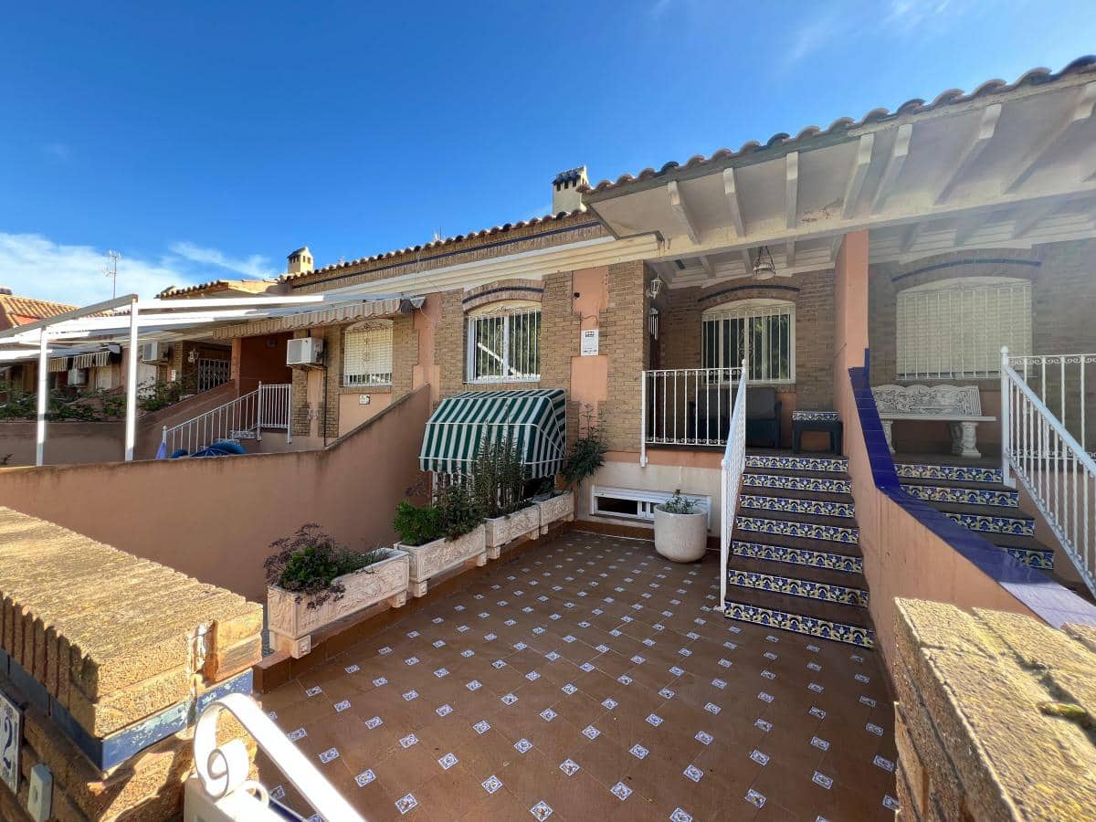 Casa de 4 habitaciones en Torre de la Horadada en venta - 238.000 € (Ref: 10096951)