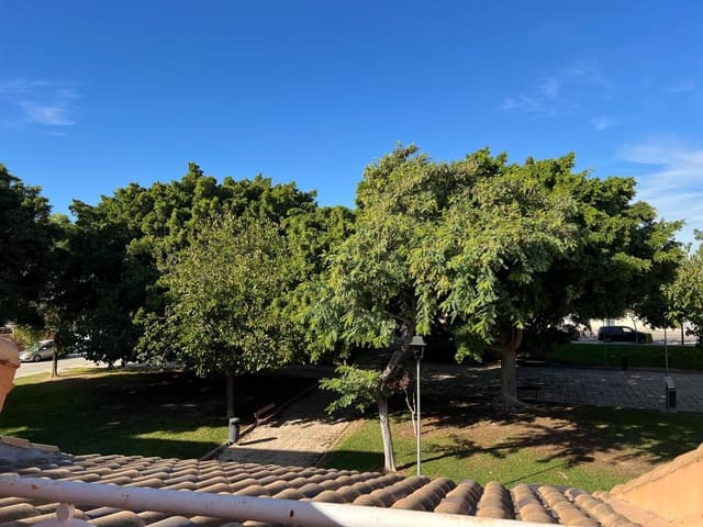 Casa de 4 habitaciones en Torre de la Horadada, Pilar de la Horadada en venta - 238.000 € (Ref: 10096951)