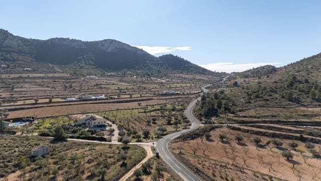 3 slaapkamer Finca/Landhuis te koop in La Zarza, Pinoso met zwembad garage - € 395.000 (Ref: 10096962)