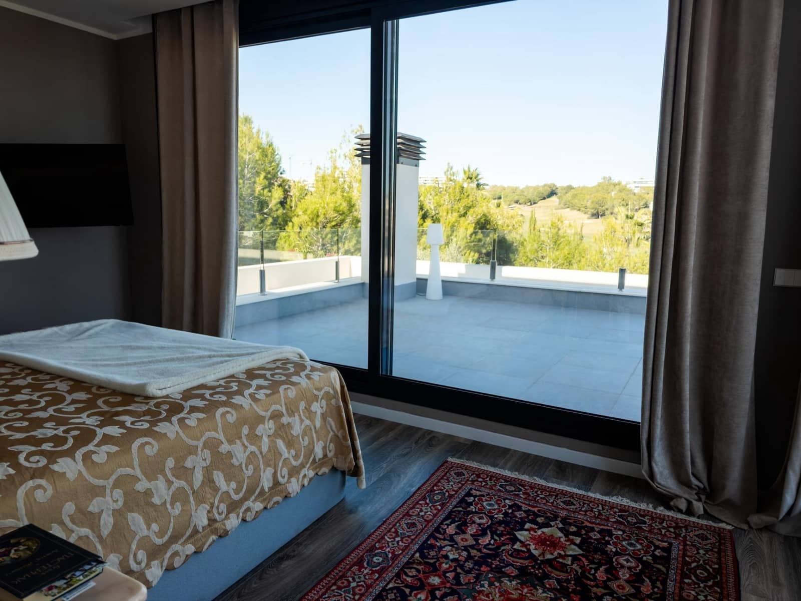 6 soverom Villa til salgs i Orihuela med svømmebasseng garasje - € 1 990 000 (Ref: 10096969)
