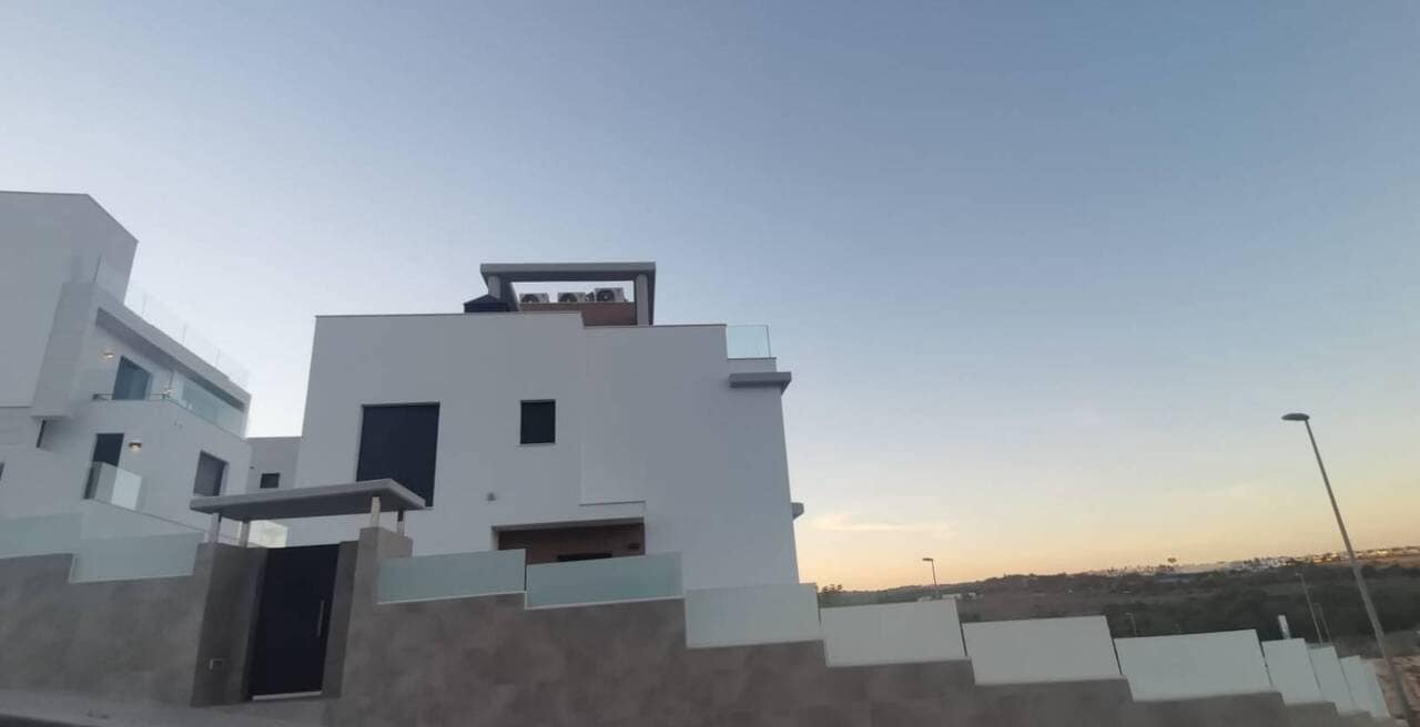 6 chambre Villa/Maison à vendre à Campoamor avec piscine garage - 1 780 000 € (Ref: 10096988)