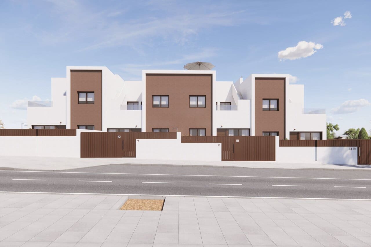 3 soverom Hus til salgs i Pilar de la Horadada med svømmebasseng garasje - € 285 500 (Ref: 10096997)