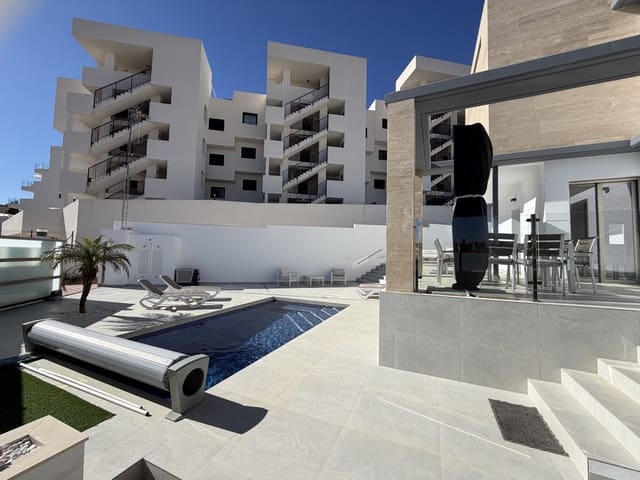 4 sovrum Villa till salu i Villamartin, Orihuela med pool garage - 525 000 € (Ref: 10097000)