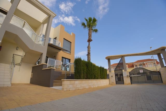 3 sovrum Hus till salu i Orihuela Costa, Orihuela med pool garage - 590 000 € (Ref: 10097028)