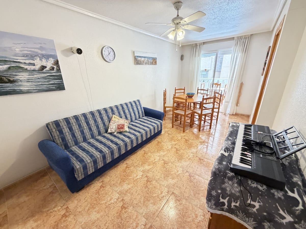 2 soveværelse Lejlighed til salg i Torrevieja med swimmingpool - € 150.000 (Ref: 10097047)