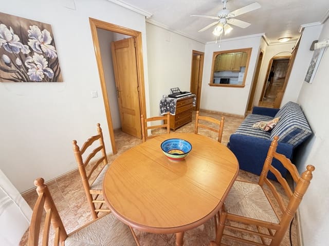 2 soveværelse Lejlighed til salg i Torrevieja med swimmingpool - € 150.000 (Ref: 10097047)