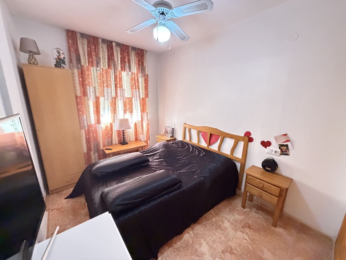 2 soveværelse Lejlighed til salg i Torrevieja med swimmingpool - € 150.000 (Ref: 10097047)