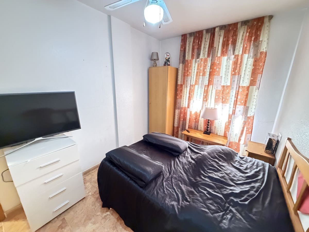 2 soveværelse Lejlighed til salg i Torrevieja med swimmingpool - € 150.000 (Ref: 10097047)