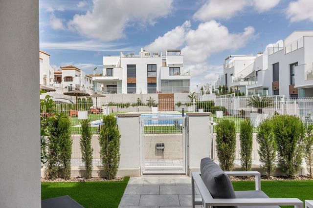 2 sypialnia Apartament na sprzedaż w Vistabella, Orihuela z basenem garażem - 274 900 € (Ref: 10097051)