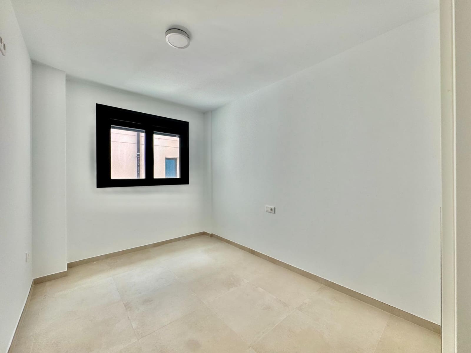 3 bedroom Apartment for sale in Alicante / Alacant city with pool garage - € 320,000 (Ref: 10097069)