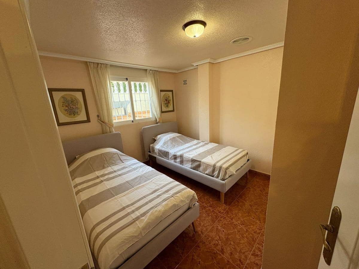 4 quarto Moradia para venda em Torrevieja com piscina - 594 900 € (Ref: 10097074)