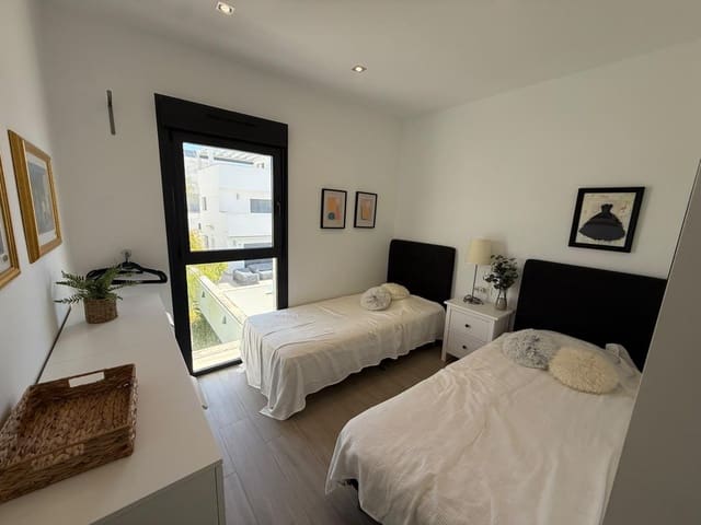 Apartamento de 3 habitaciones en Torre de la Horadada, Pilar de la Horadada en venta con piscina garaje - 339.900 € (Ref: 10097075)