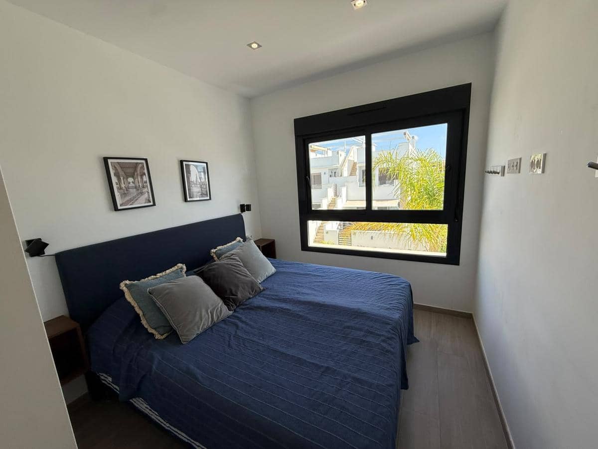 Apartamento de 3 habitaciones en Torre de la Horadada en venta con piscina garaje - 339.900 € (Ref: 10097075)