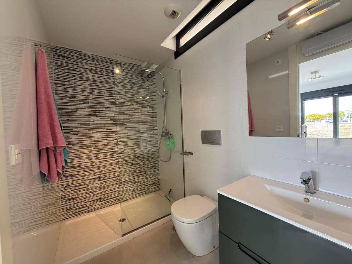 Apartamento de 2 habitaciones en Torre de la Horadada en venta con piscina garaje - 289.999 € (Ref: 10097076)
