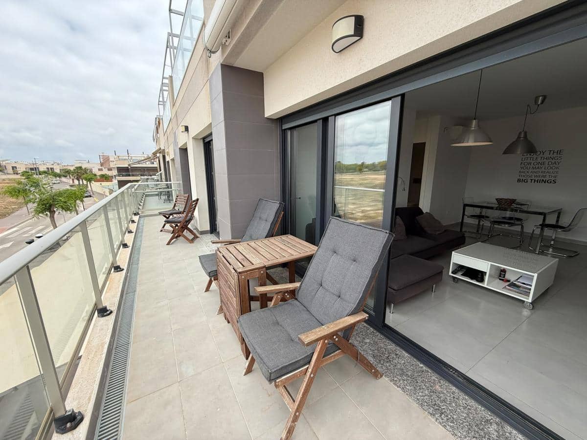 Apartamento de 2 habitaciones en Torre de la Horadada en venta con piscina garaje - 289.999 € (Ref: 10097076)