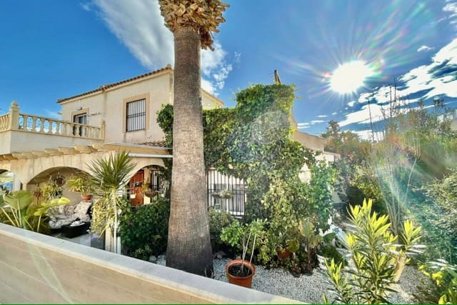 3 sovrum Hus till salu i Playa Flamenca med pool - 228 000 € (Ref: 10097078)