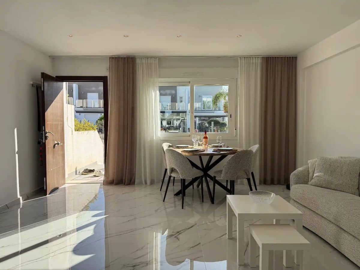 Casa de 2 habitaciones en Aguas Nuevas en venta con piscina garaje - 298.000 € (Ref: 10097105)