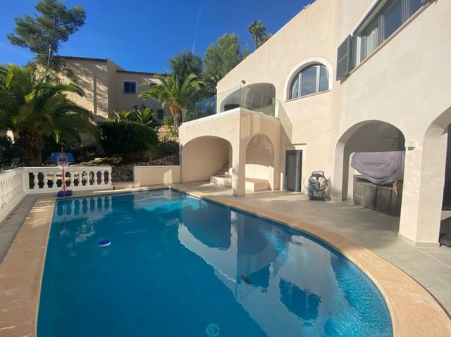 4 soverom Villa til salgs i Costa de la Calma, Calvià med svømmebasseng garasje - € 2 350 000 (Ref: 10153049)