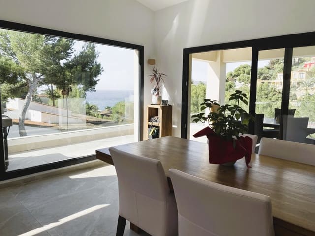 4 makuuhuone Huvila myytävänä paikassa Costa de la Calma, Calvià mukana uima-altaan 
autotalli - 2 850 000 € (Ref: 10153051)