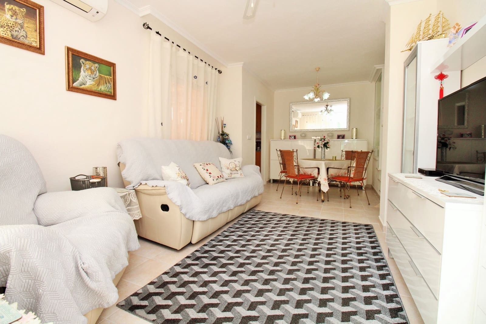 3 soveværelse Byhus til salg i Playa Flamenca med swimmingpool garage - € 225.000 (Ref: 10165744)