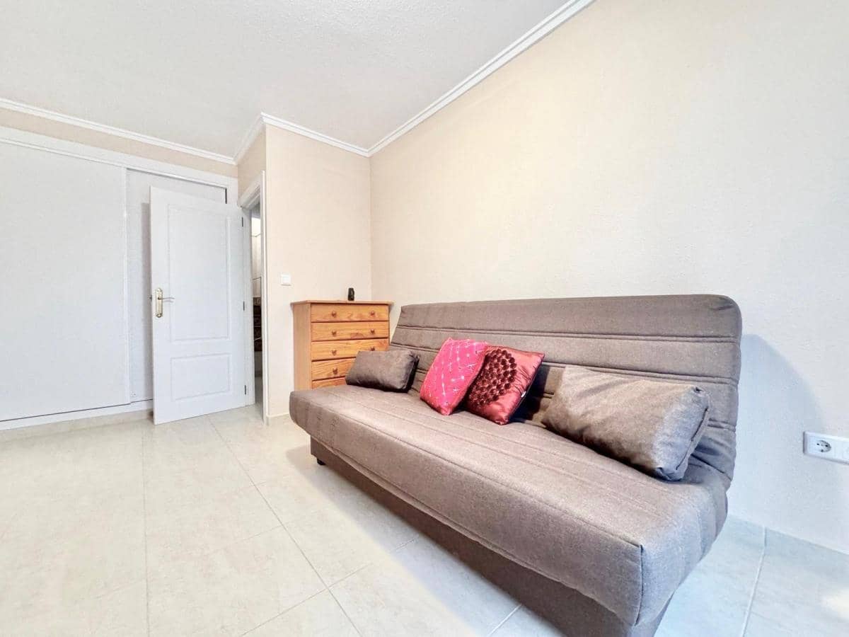 3 soveværelse Byhus til salg i Torrevieja - € 199.000 (Ref: 10165755)