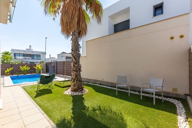 3 soverom Villa til salgs i Vistabella, Orihuela med svømmebasseng garasje - € 395 000 (Ref: 10179142)