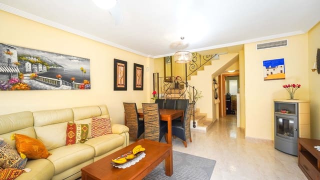 3 soverom Hus til salgs i Orihuela Costa, Orihuela med svømmebasseng garasje - € 299 000 (Ref: 10179172)