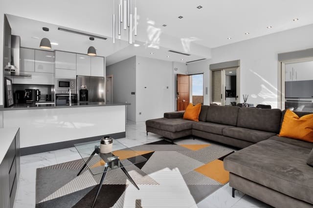 4 camera da letto Villa in vendita in Villamartin, Orihuela con piscina garage - 469.995 € (Rif: 10179176)