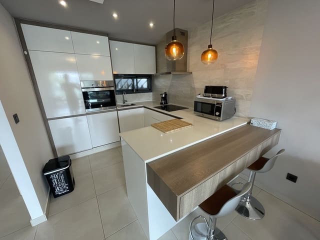 Apartamento de 2 habitaciones en El Raso, Guardamar del Segura en venta con piscina garaje - 234.900 € (Ref: 4872177)