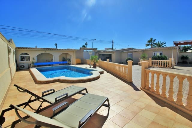4 slaapkamer Villa te koop in Torrevieja - € 525.000 (Ref: 4889236)