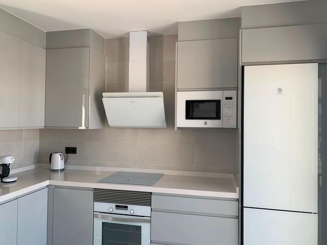 4 slaapkamer Villa te koop in Pinoso met zwembad garage - € 518.000 (Ref: 8218409)