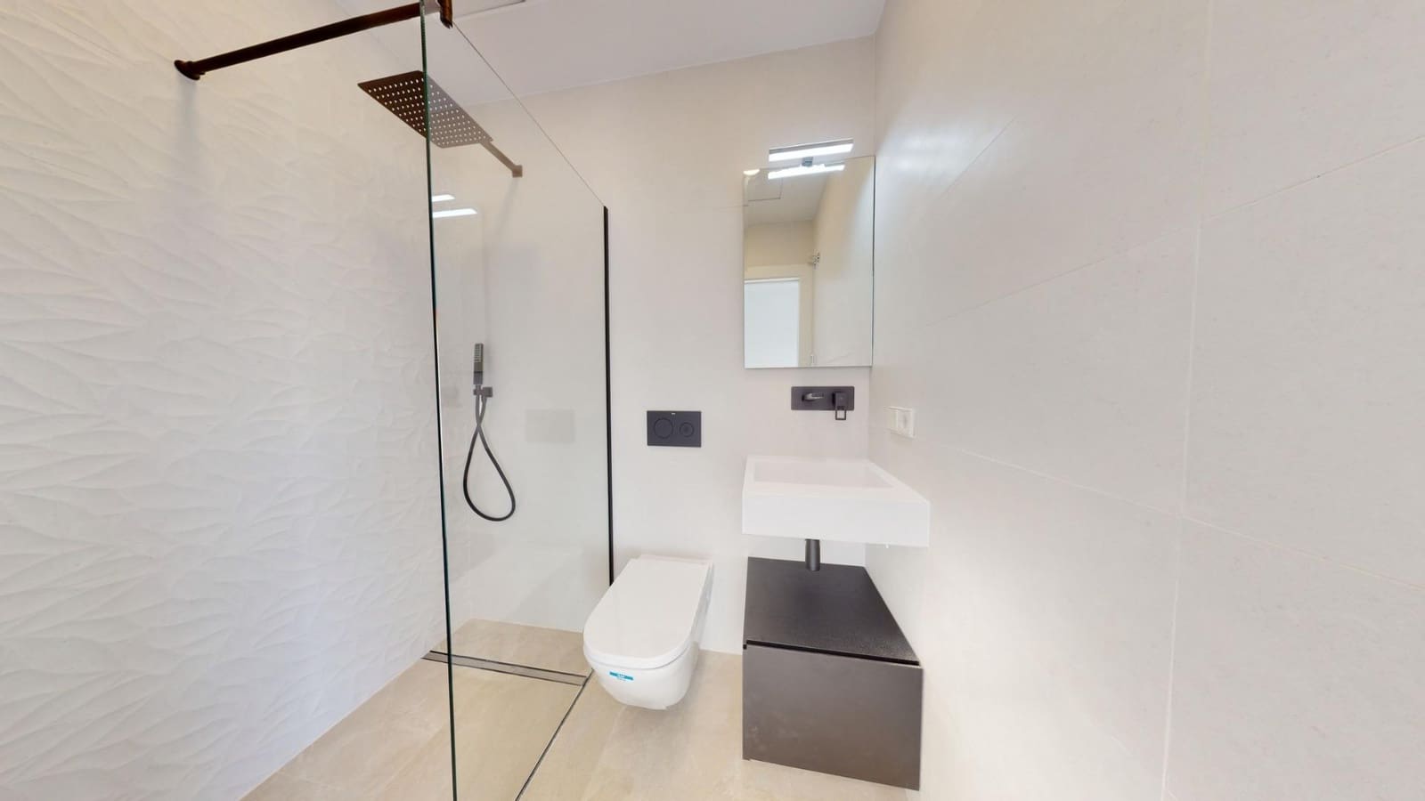 3 soveværelse Villa til salg i Los Alcazares med swimmingpool garage - € 739.900 (Ref: 8219136)