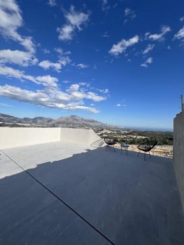 Chalet de 3 habitaciones en Polop en venta con piscina garaje - 663.115 € (Ref: 8325990)