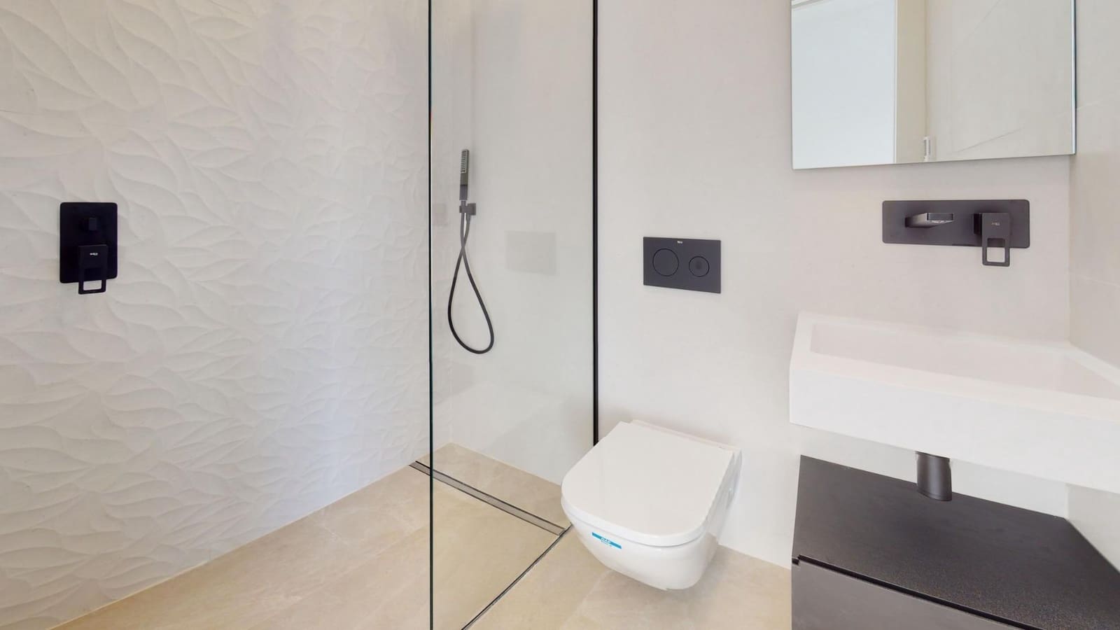 3 quarto Moradia para venda em Los Alcazares com piscina garagem - 689 900 € (Ref: 8341135)