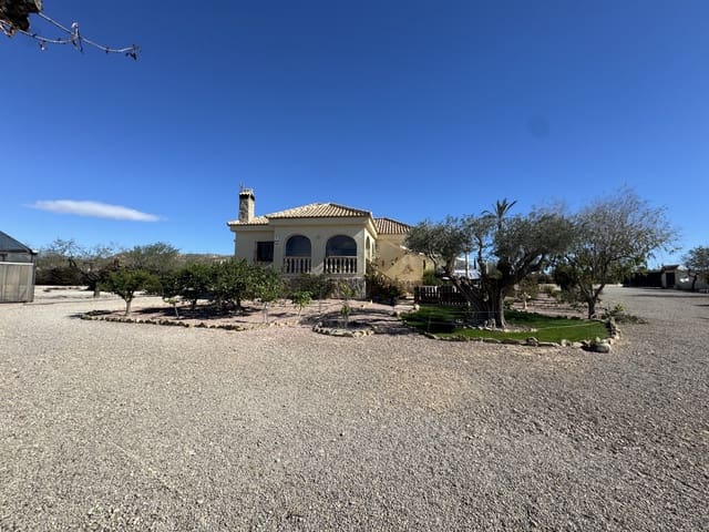 3 soveværelse Finca/Landehus til salg i Torremendo, Orihuela med swimmingpool - € 325.000 (Ref: 9084195)